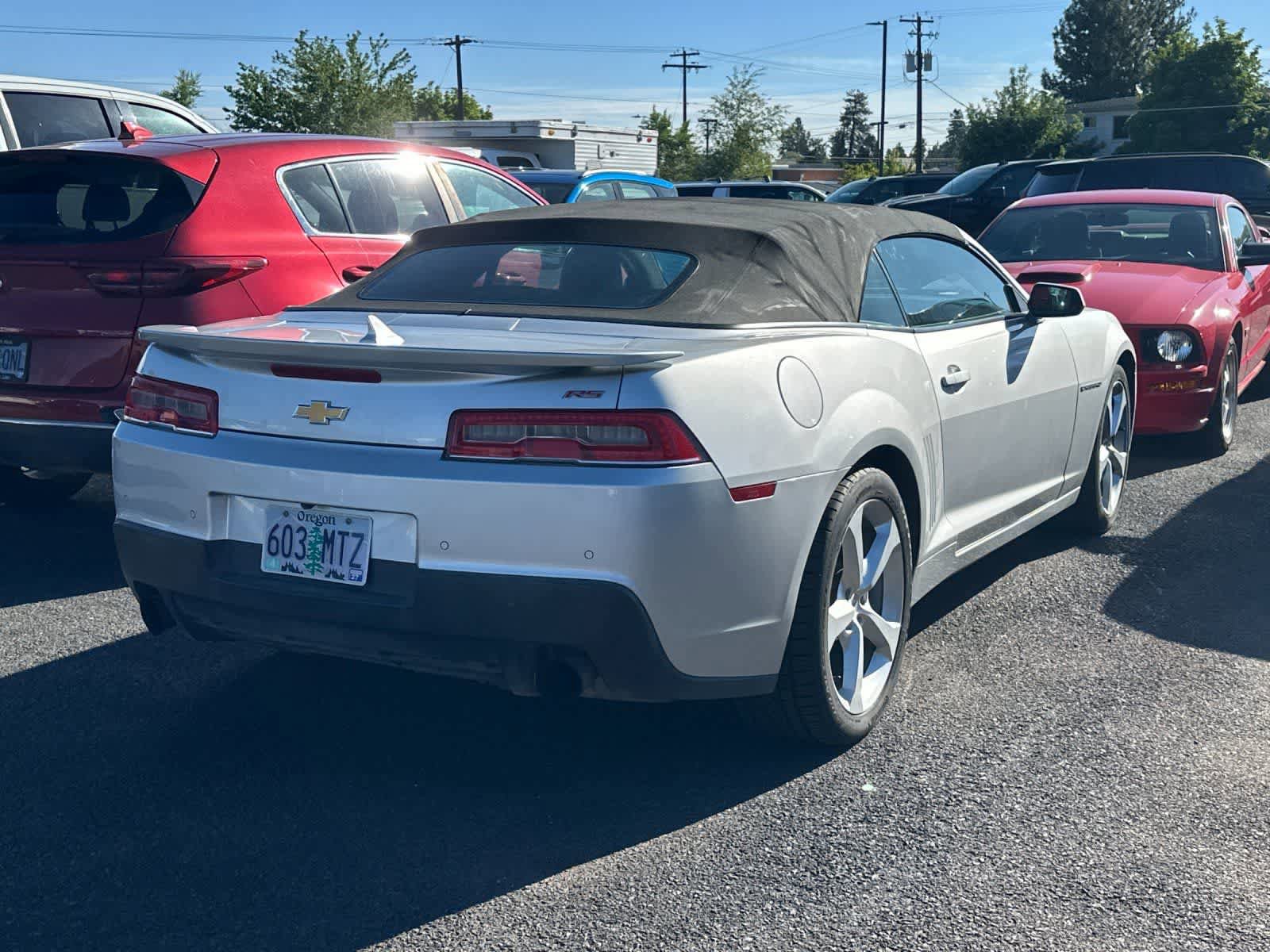 Used 2015 Chevrolet Camaro LT RWD image 3