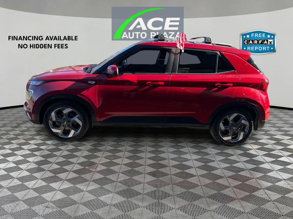 Used 2023 Hyundai Venue SEL FWD image 8