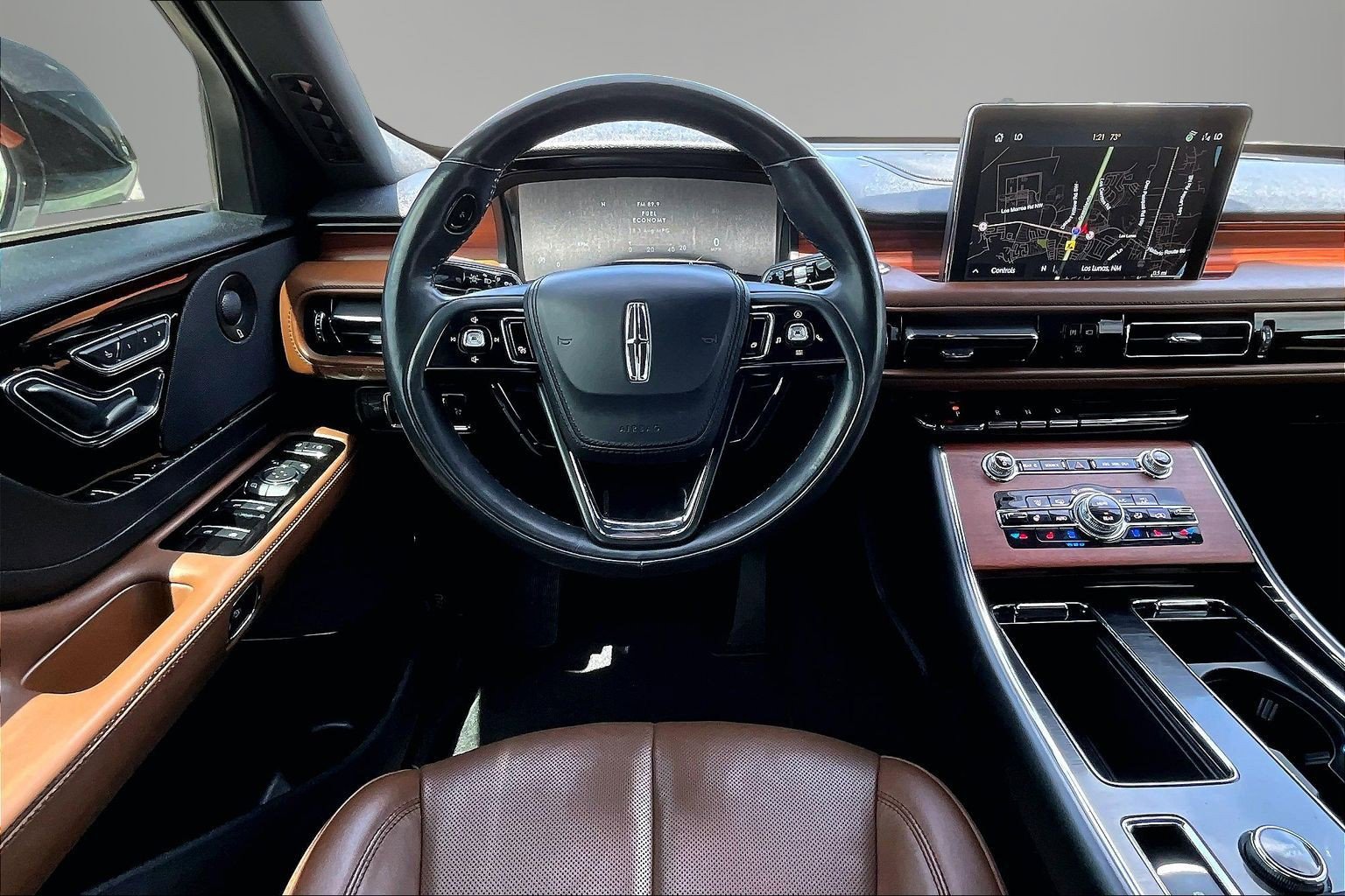 Used 2022 Lincoln Aviator Reserve w/ Equipment Group 201A AWD/4WD image 8