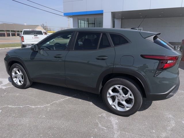 Used 2025 Chevrolet Trax LS w/ LS Convenience Package image 20