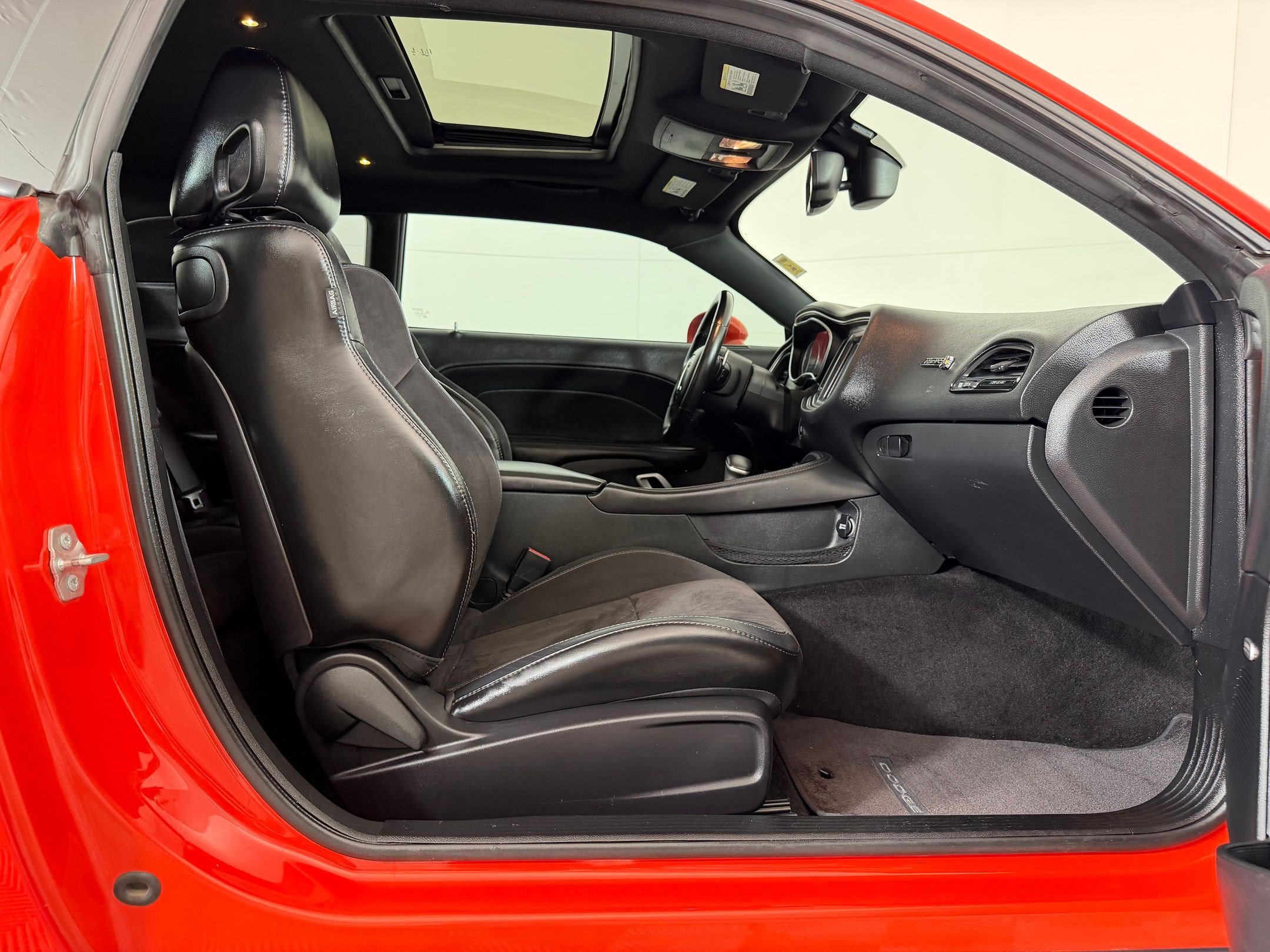 Used 2016 Dodge Challenger R/T Scat Pack RWD image 23