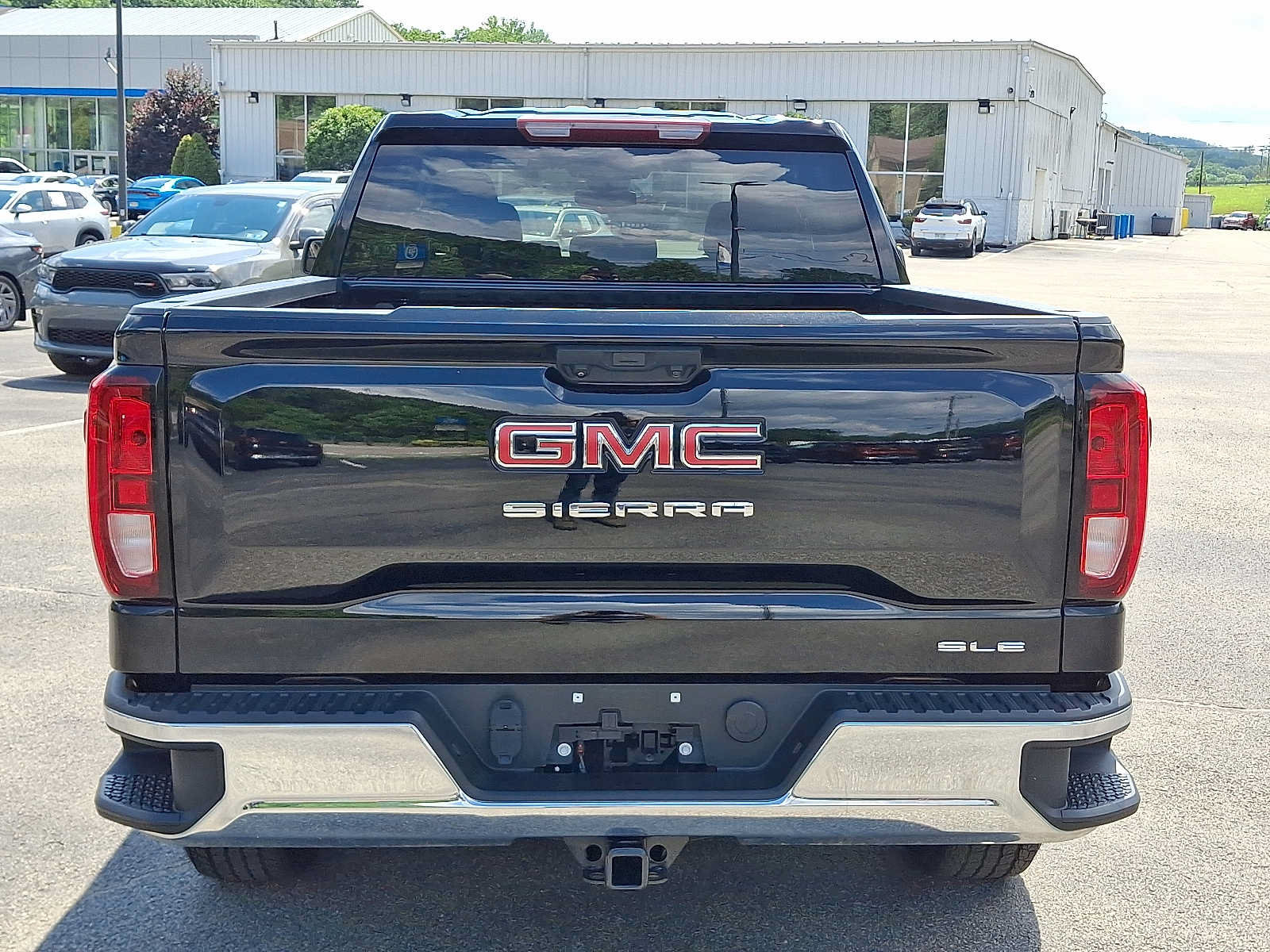 Used 2023 GMC Sierra 1500 SLE AWD/4WD image 5