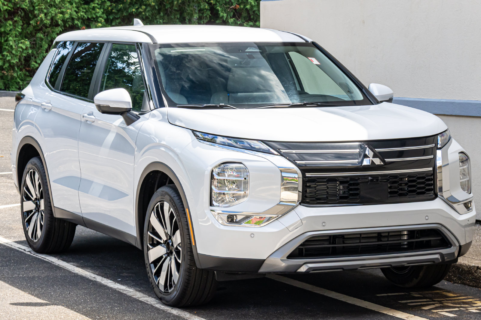 New 2026 Mitsubishi Outlander SE FWD image 14