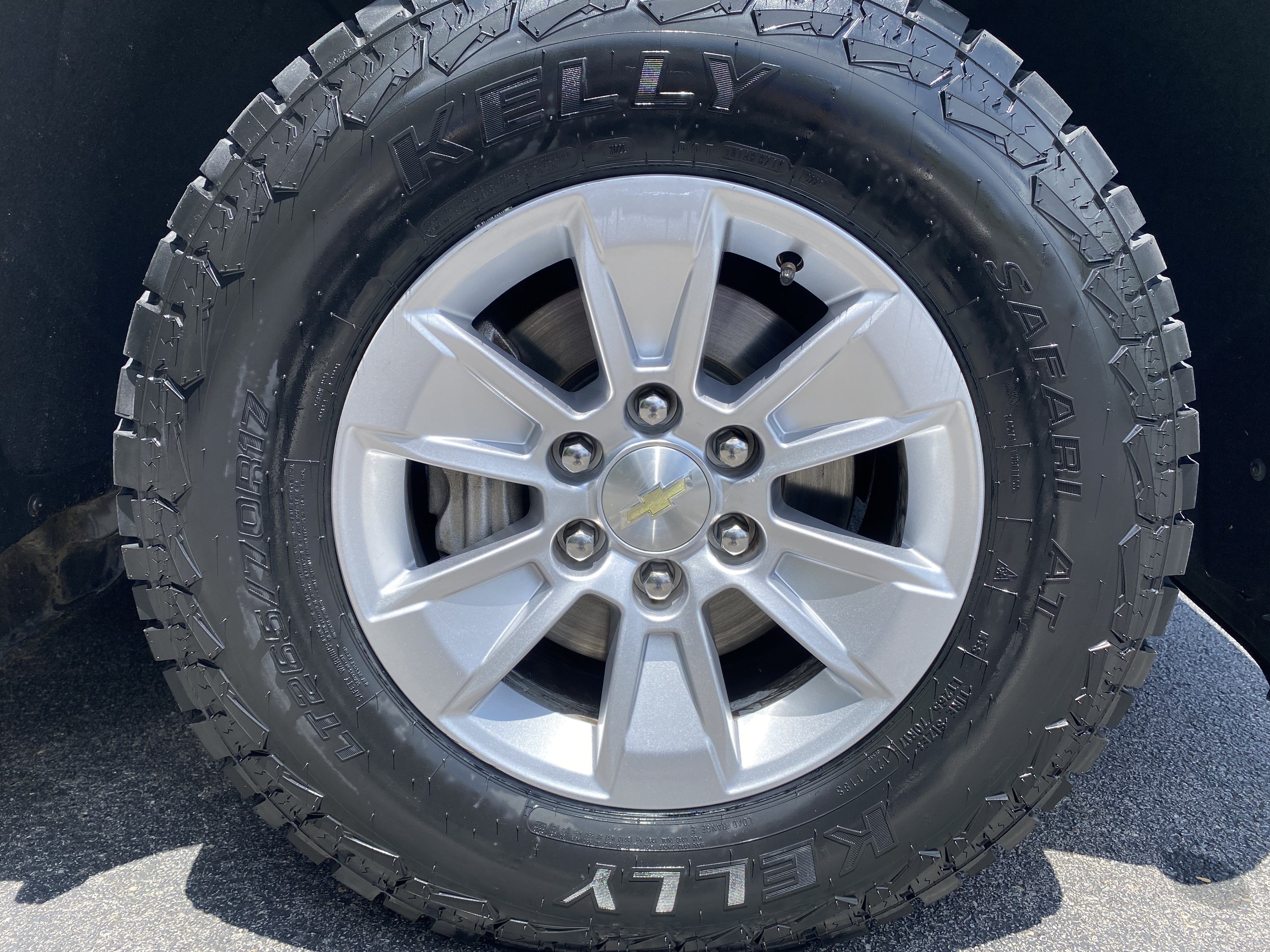 Used 2020 Chevrolet Silverado 1500 LT w/ Trailering Package AWD/4WD image 13