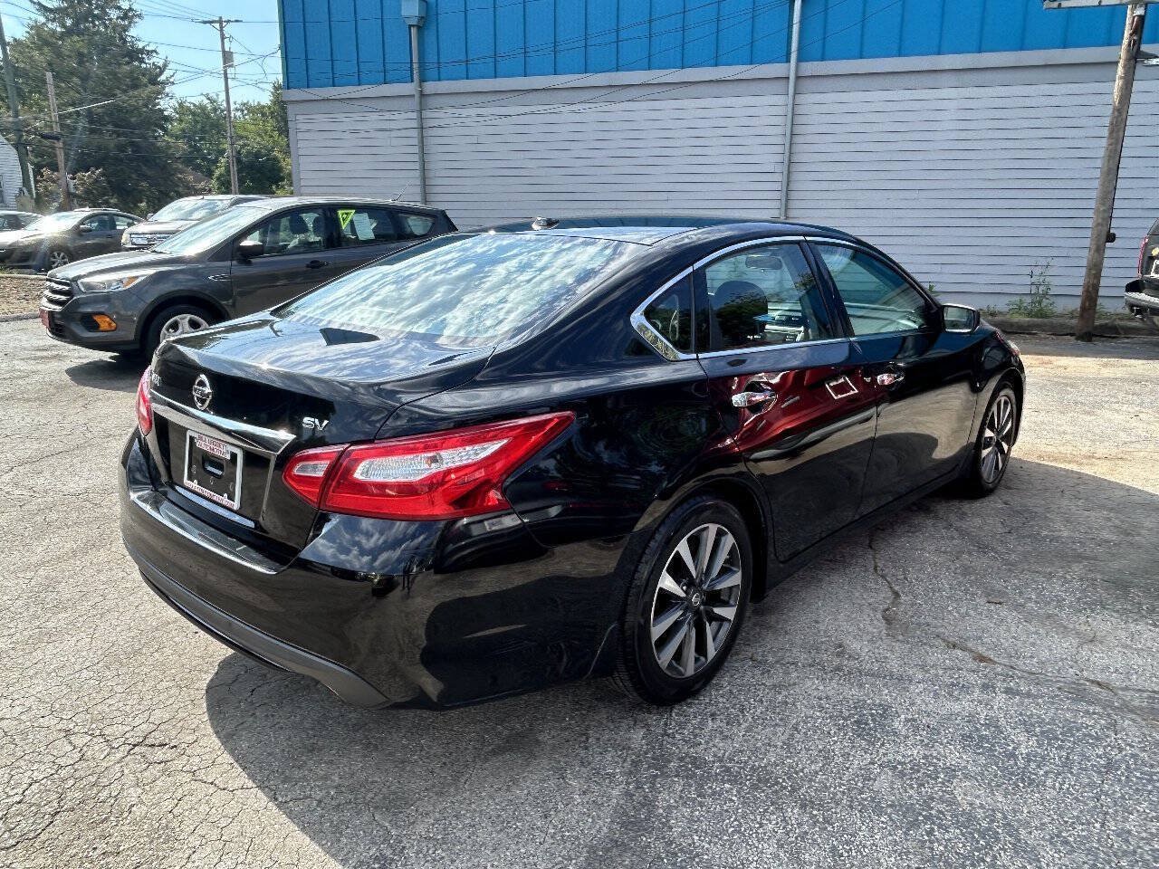 Used 2017 Nissan Altima 2.5 SV FWD image 12