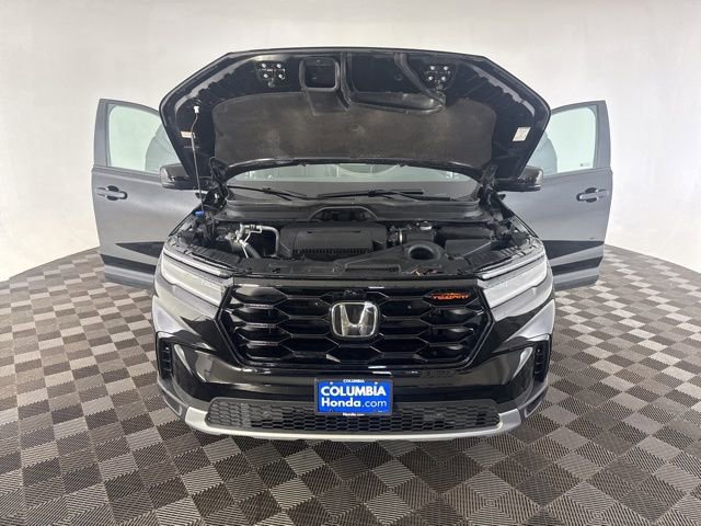 Certified 2025 Honda Pilot TrailSport image 15
