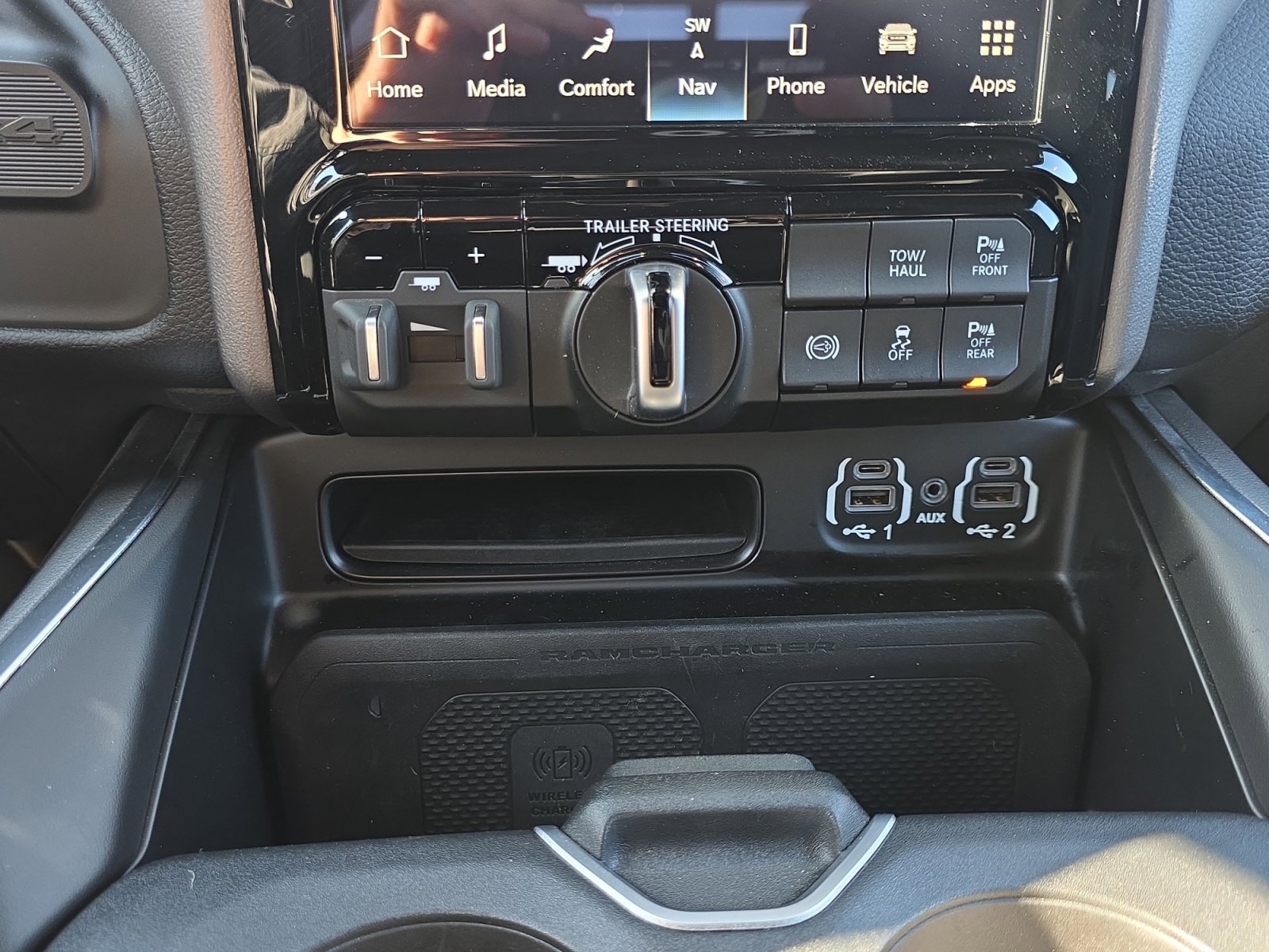 Used 2024 RAM 2500 Laramie w/ Night Edition image 28