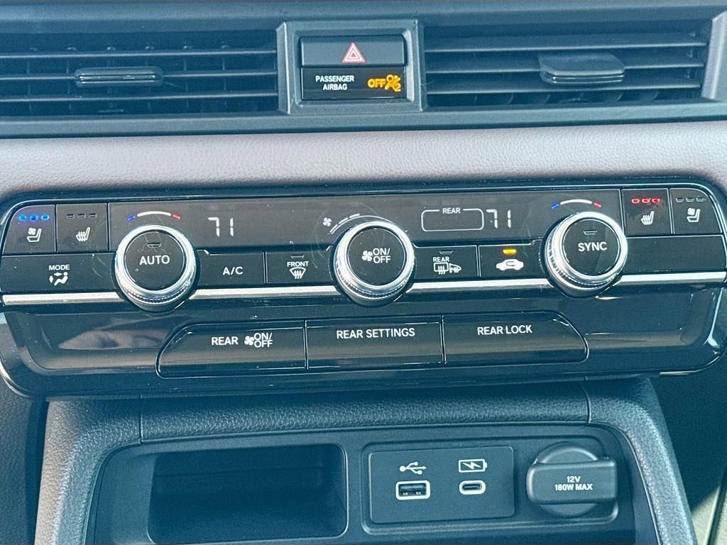 Used 2025 Honda Pilot Elite image 20