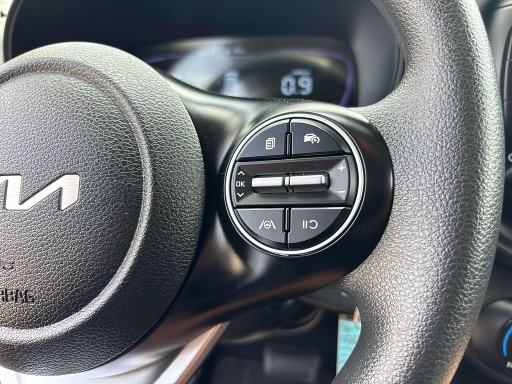 Used 2024 Kia Soul LX w/ Option Group 015 FWD image 25