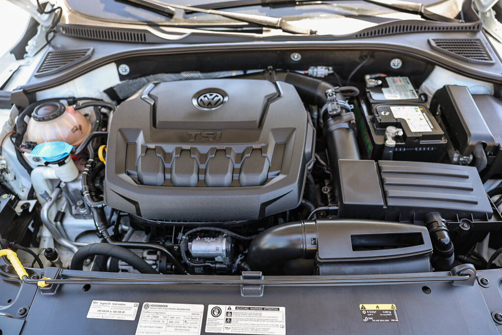 Used 2020 Volkswagen Passat 2.0T SE image 17