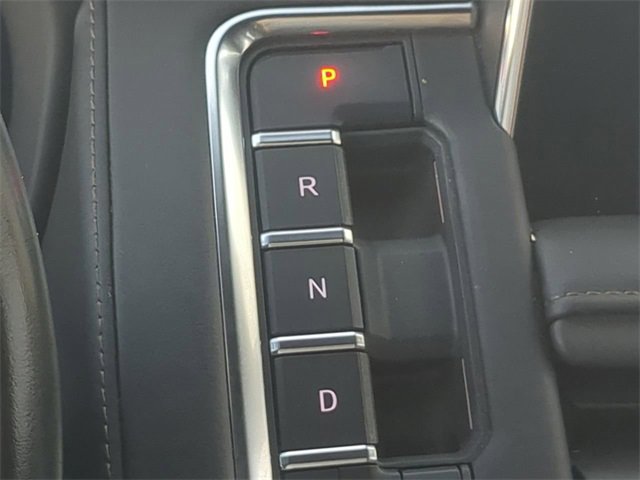 Used 2023 Chevrolet Suburban High Country w/ Premium Package image 19