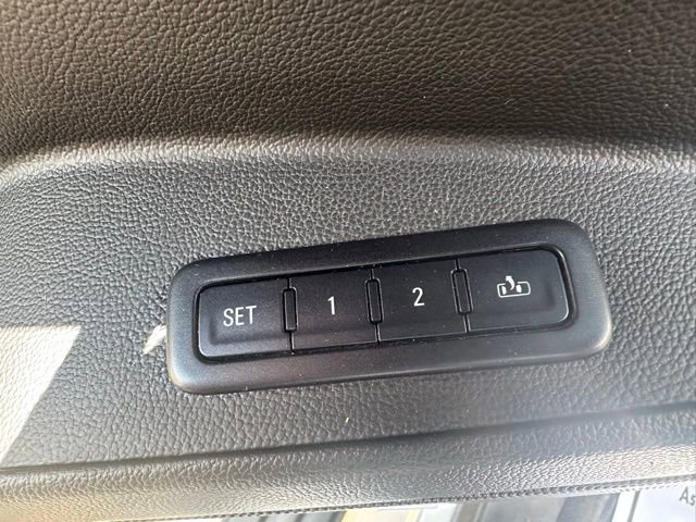 Used 2015 Chevrolet Suburban LT AWD/4WD image 25