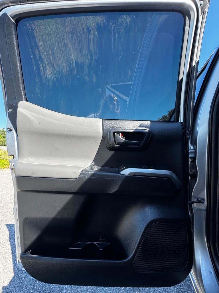 Used 2019 Toyota Tacoma SR5 image 12
