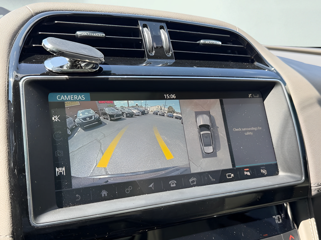 Used 2019 Jaguar F-PACE Portfolio AWD/4WD image 44