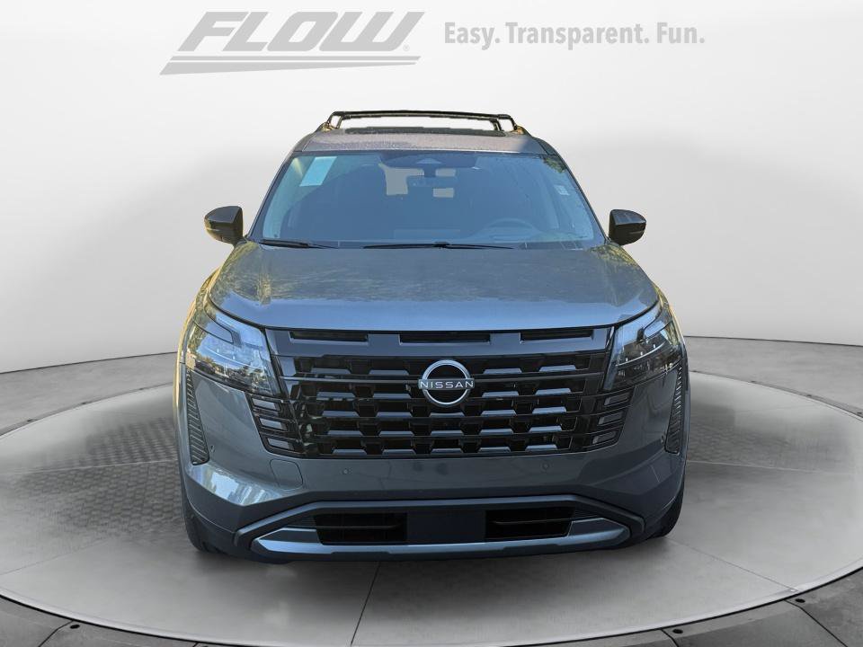 New 2026 Nissan Pathfinder Platinum FWD image 2