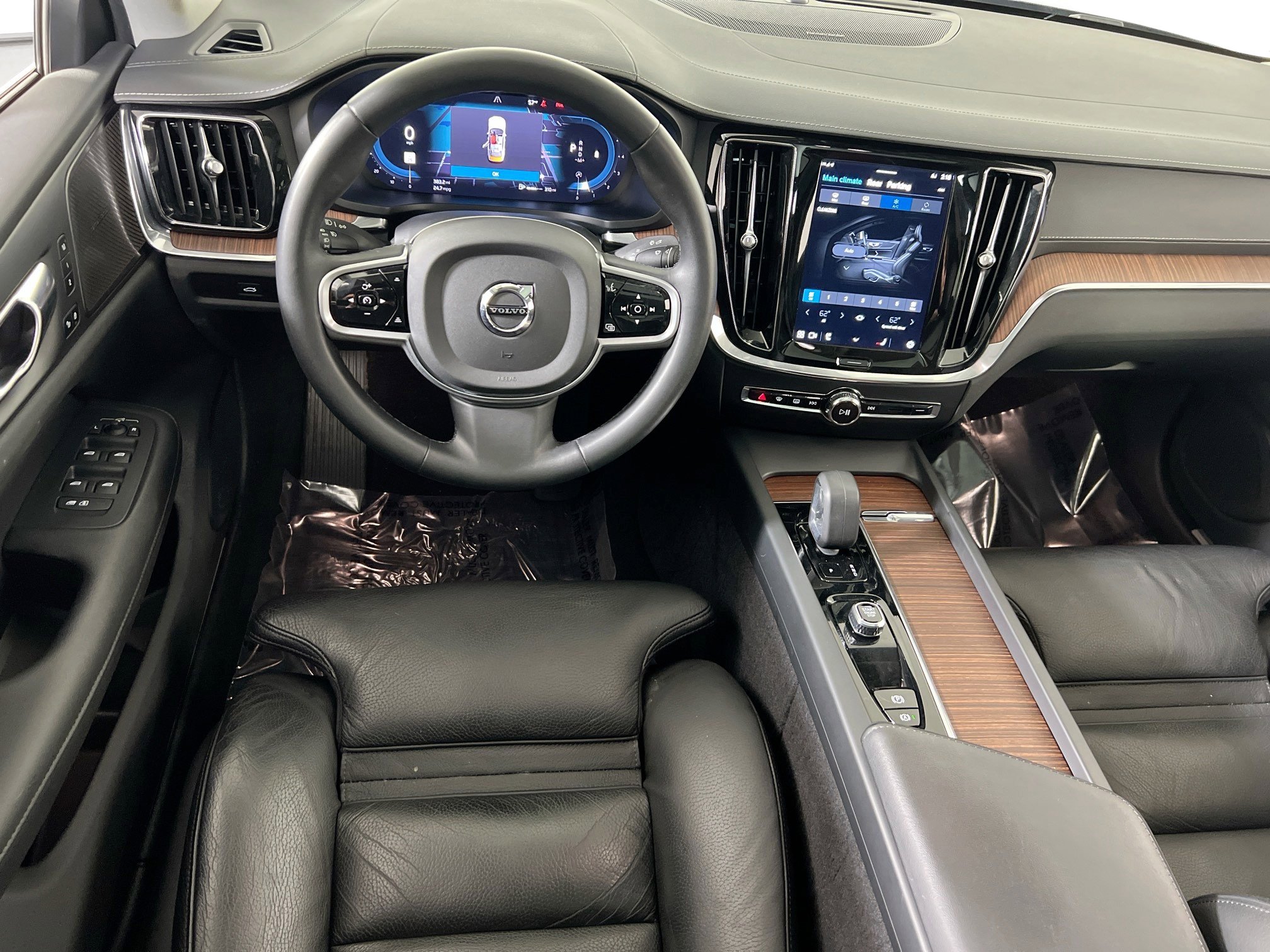 Used 2023 Volvo S60 B5 Ultimate w/ Climate Package image 24