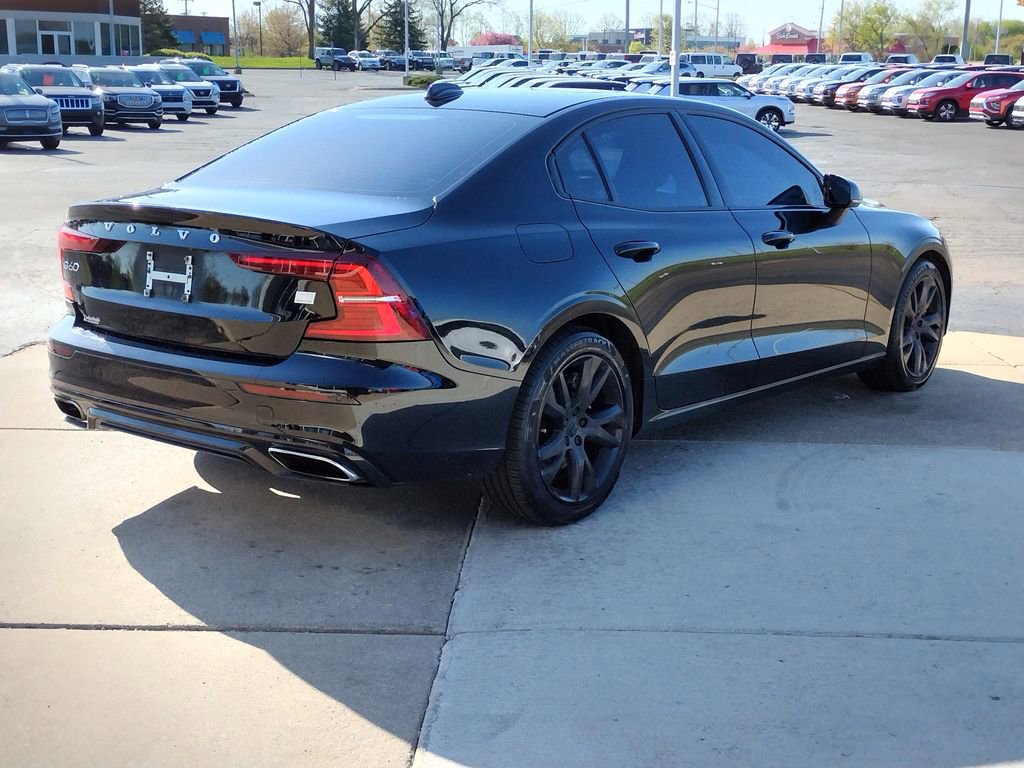 Used 2022 Volvo S60 T8 R-Design Expression AWD/4WD image 15