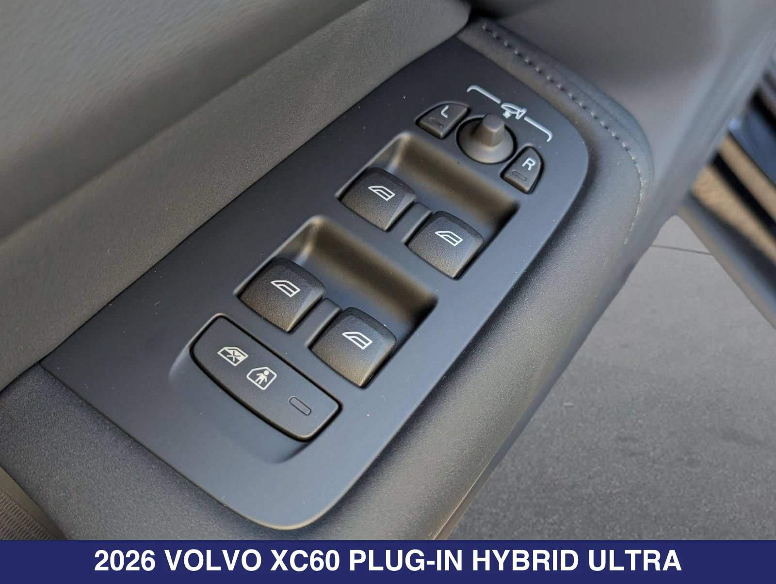 New 2026 Volvo XC60 T8 Ultra w/ Protection Package Premier AWD/4WD image 8