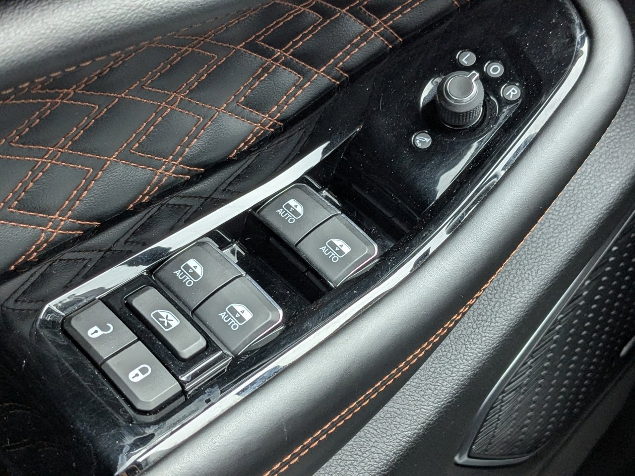 Used 2021 Jeep Grand Cherokee L Summit w/ Advanced Protech Group IV image 32