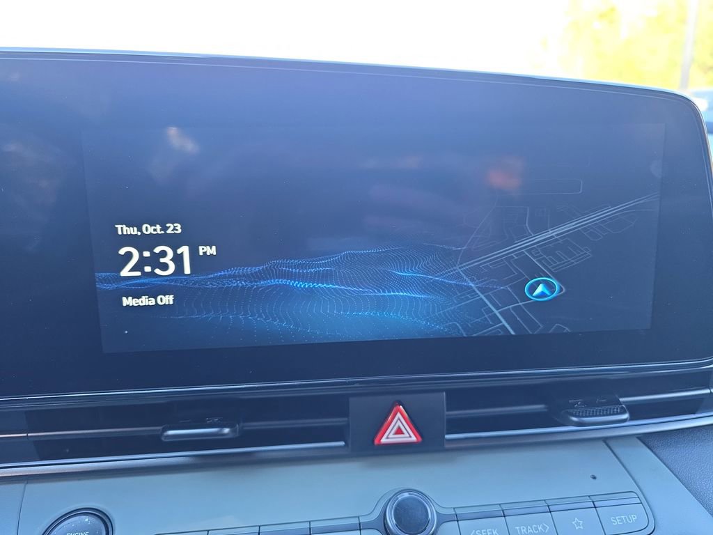 Used 2025 Hyundai Elantra Limited FWD image 20