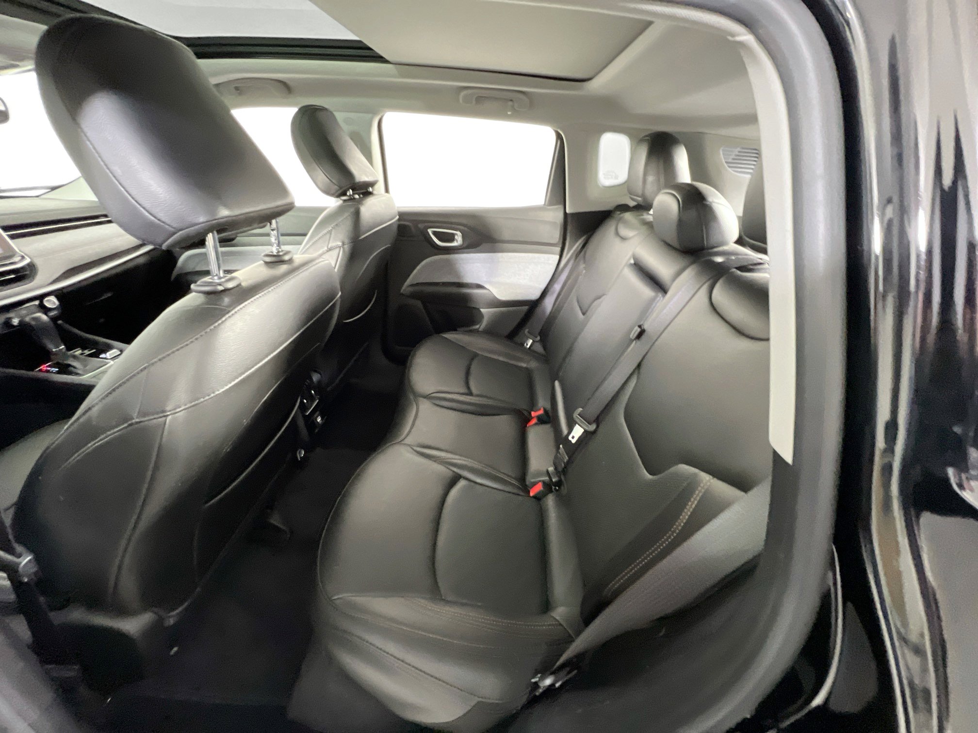 Used 2022 Jeep Compass Latitude w/ Sun and Sound Group image 23