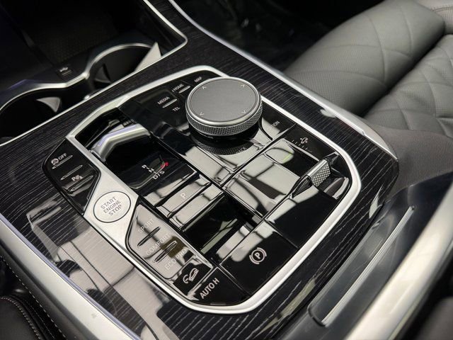 Used 2026 BMW X7 xDrive40i w/ M Sport Package AWD/4WD image 20