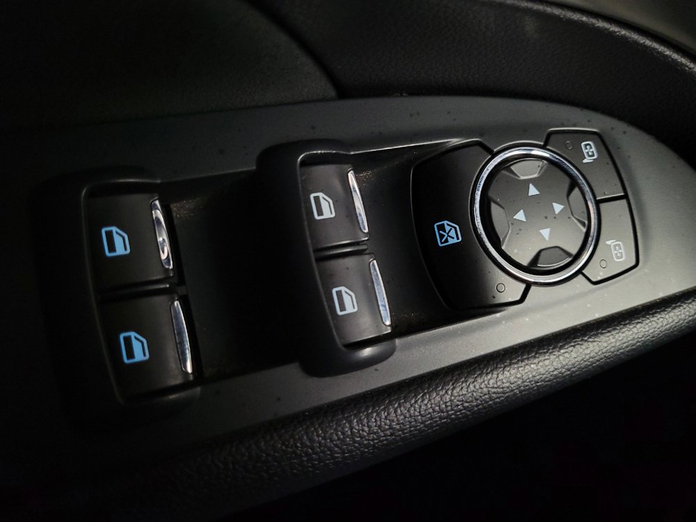 Used 2019 Ford Explorer XLT w/ Equipment Group 202A FWD image 27
