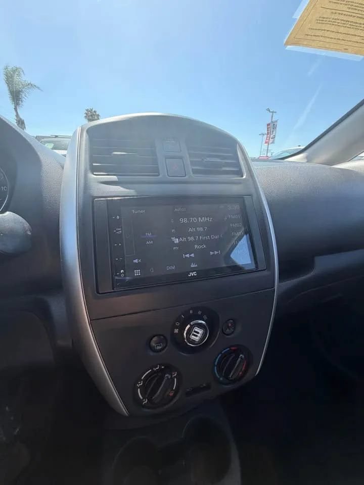 Used 2018 Nissan Versa Note S FWD image 10
