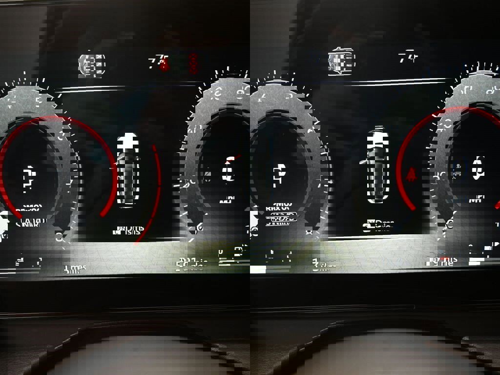 New 2026 Nissan Kicks SR image 14