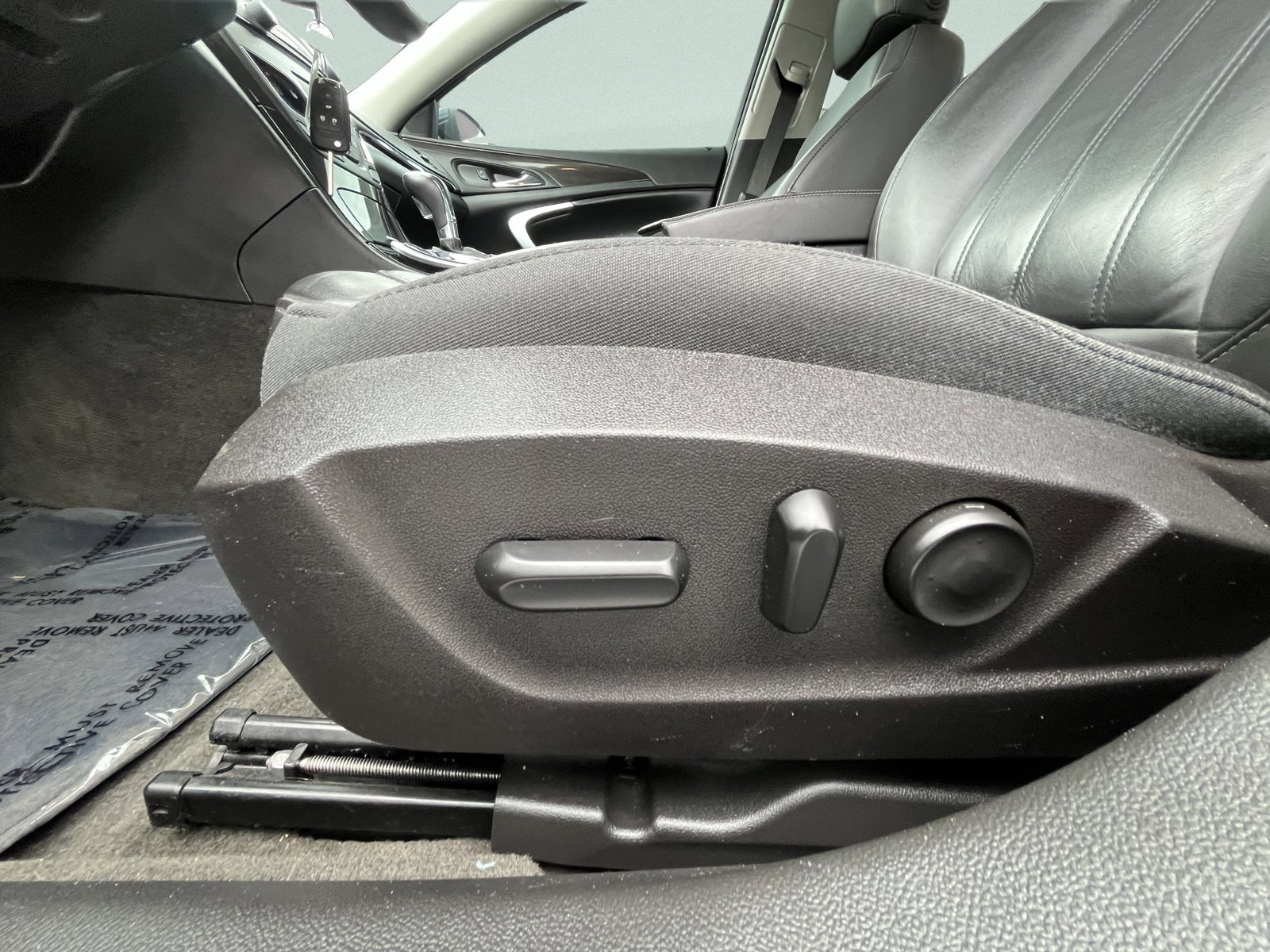 Used 2014 Buick Regal FWD image 23