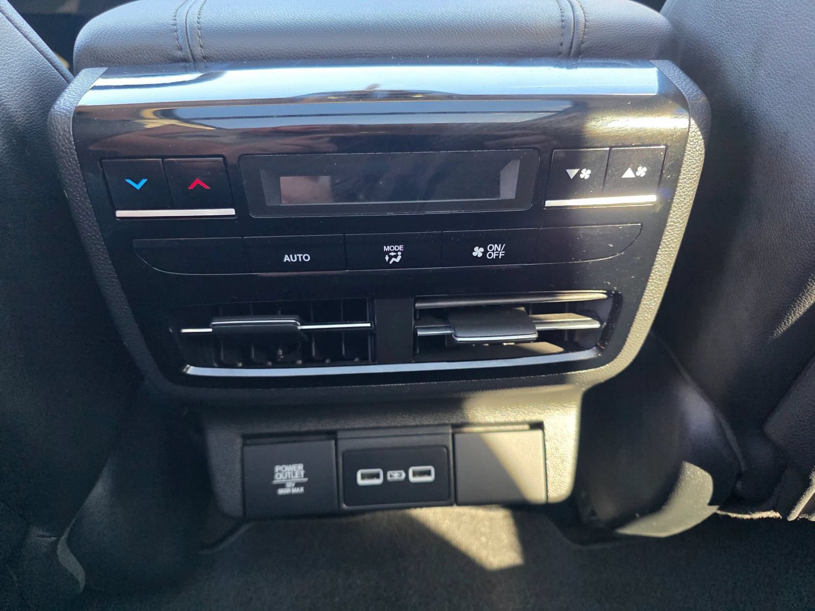 Used 2023 Acura MDX SH-AWD image 11