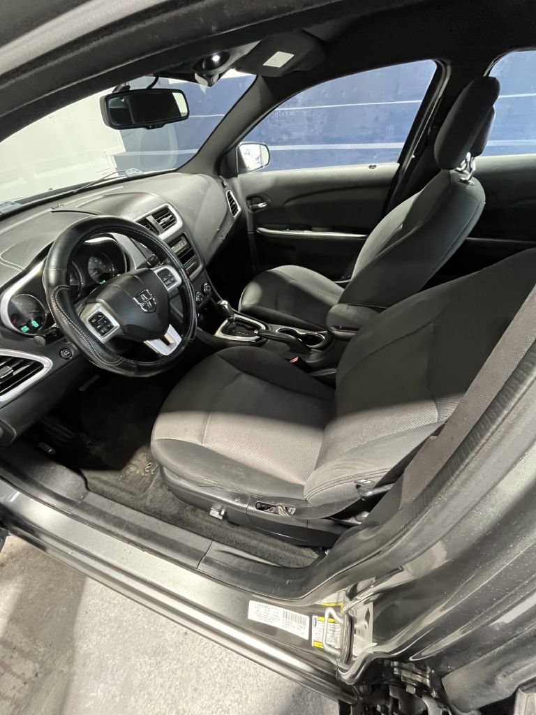 Used 2013 Dodge Avenger SXT image 5