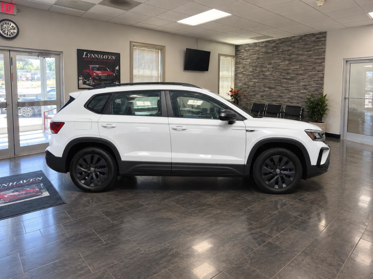 Used 2022 Volkswagen Taos S AWD/4WD image 5