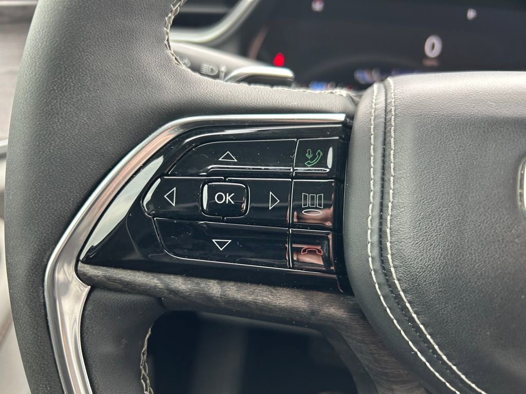 Certified 2023 Jeep Grand Cherokee Overland image 18