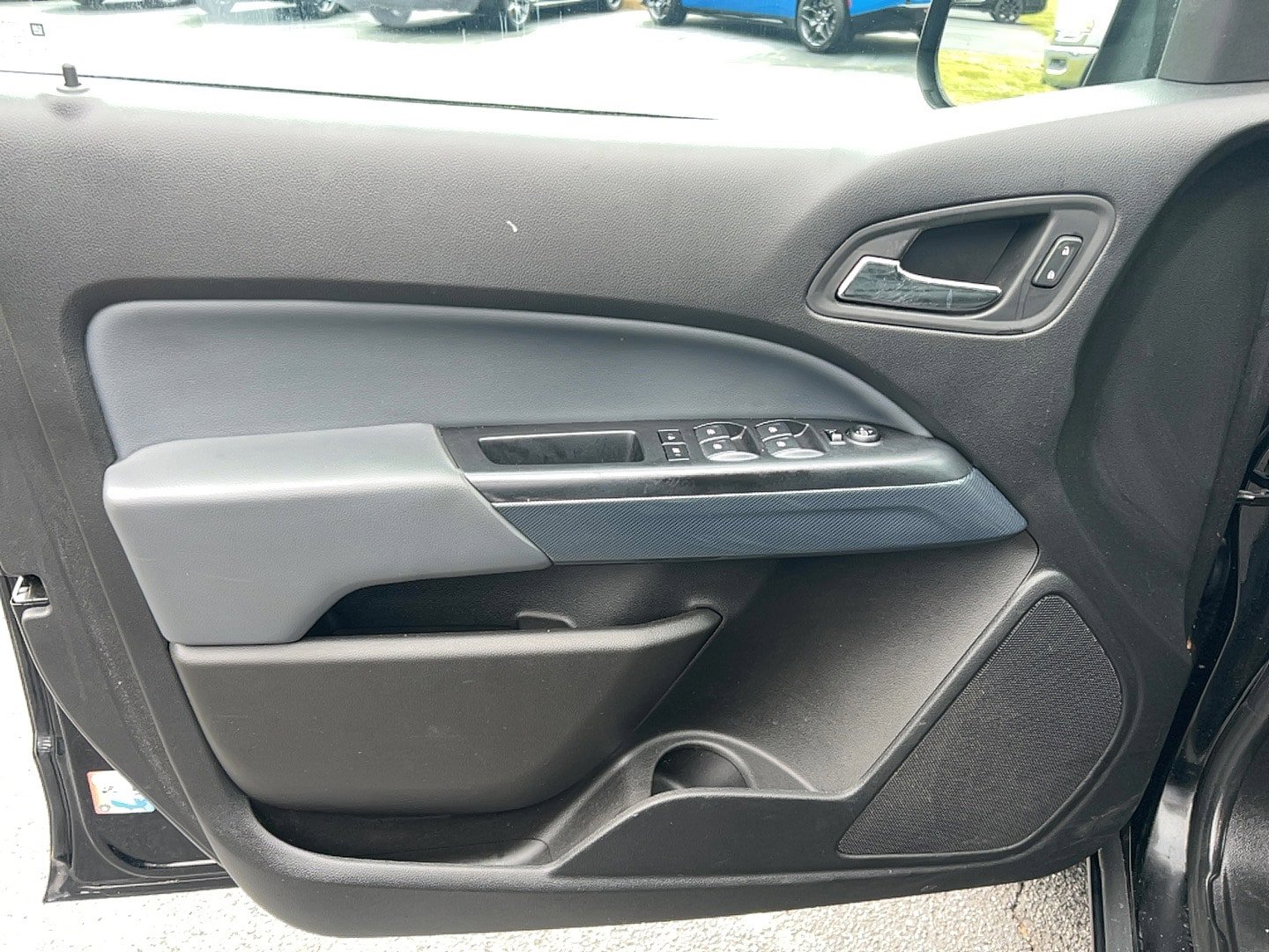 Used 2020 Chevrolet Colorado Z71 AWD/4WD image 11