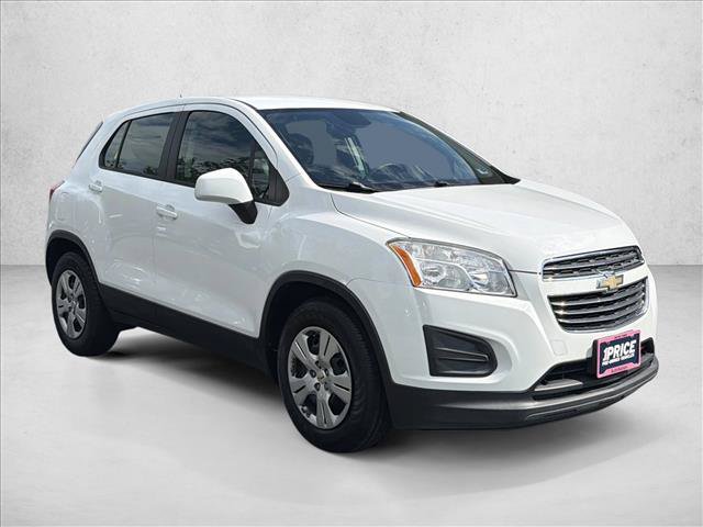 Used 2015 Chevrolet Trax LS FWD image 2