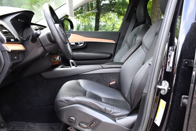 Certified 2023 Volvo XC90 B5 Plus w/ Protection Package Premier AWD/4WD image 11
