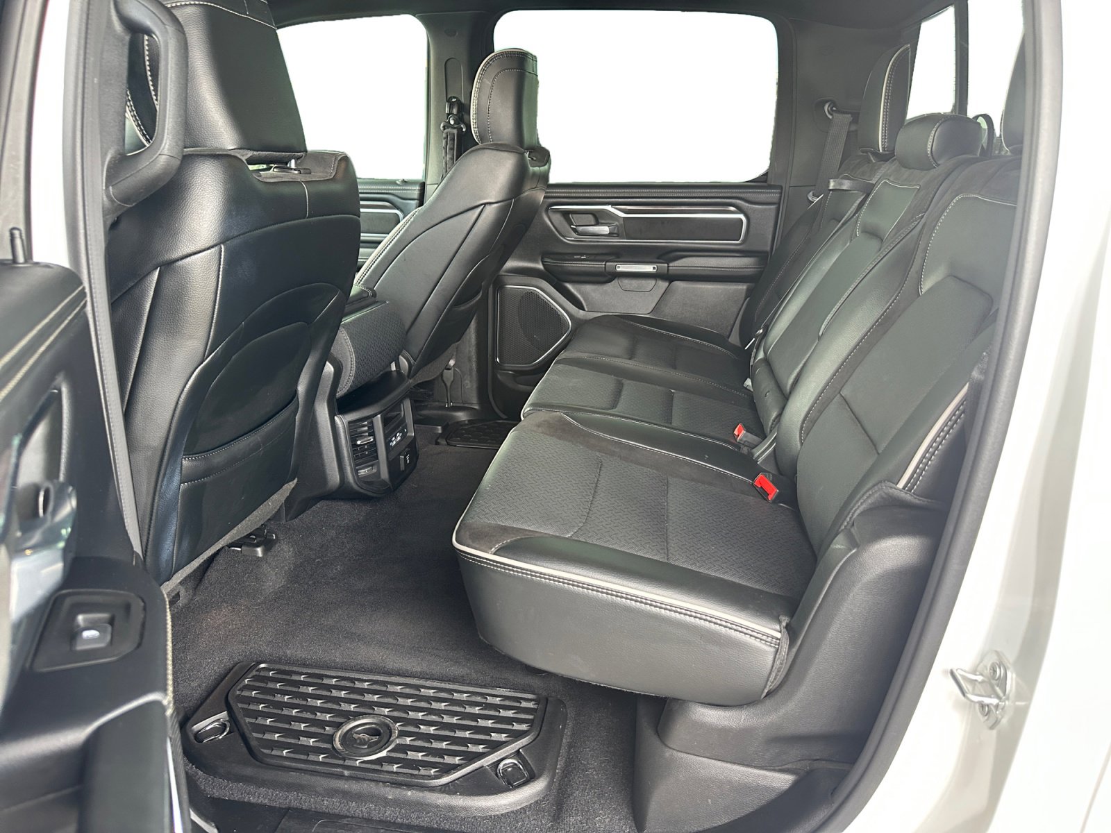 Used 2025 RAM 1500 Laramie image 13