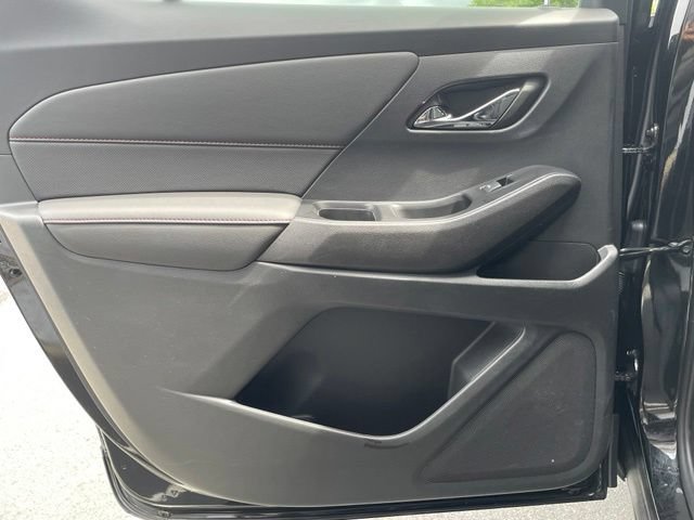 Used 2023 Chevrolet Traverse RS AWD/4WD image 25