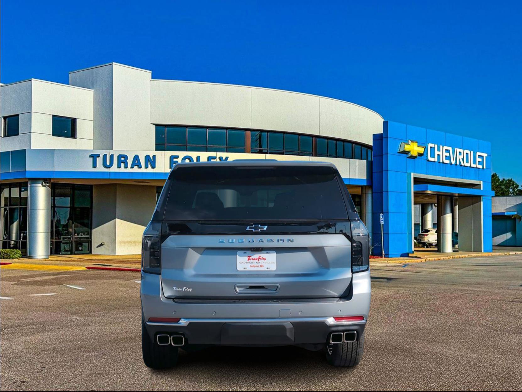 New 2026 Chevrolet Suburban High Country w/ LPO, Illumination Package image 4