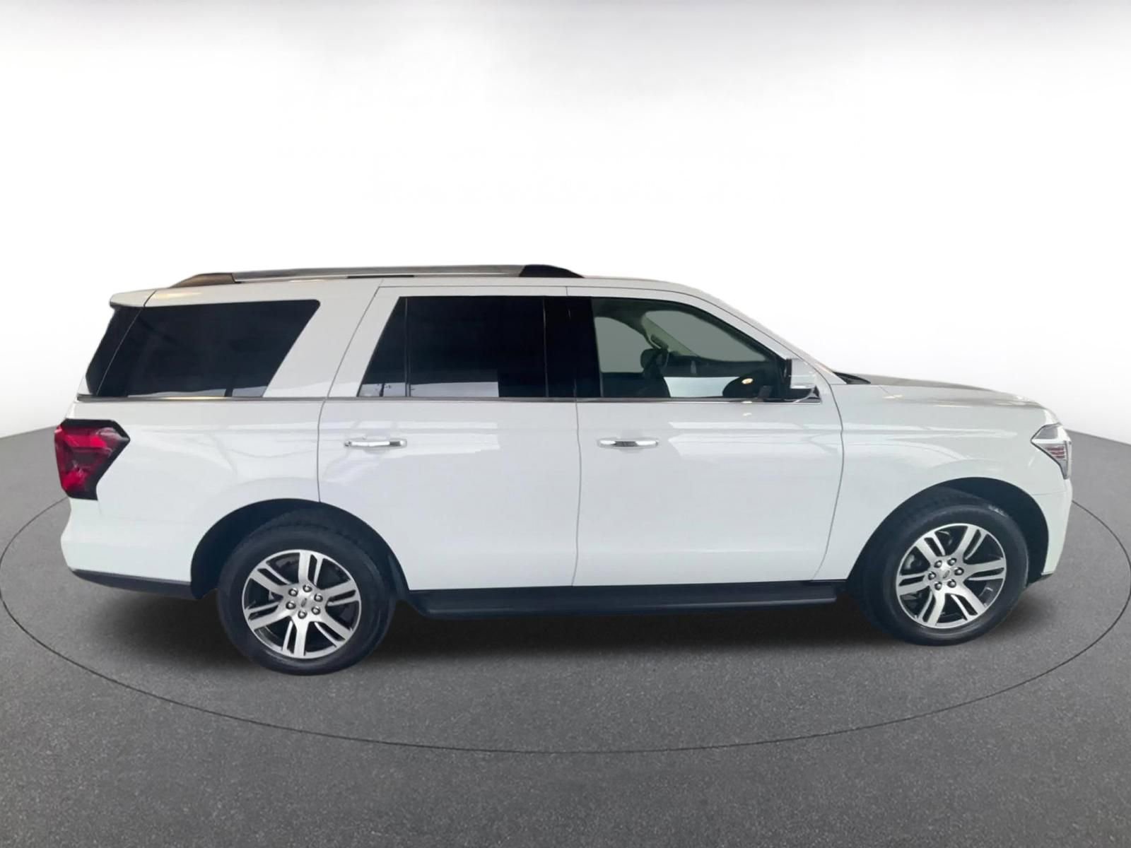 Used 2024 Ford Expedition Limited RWD image 17