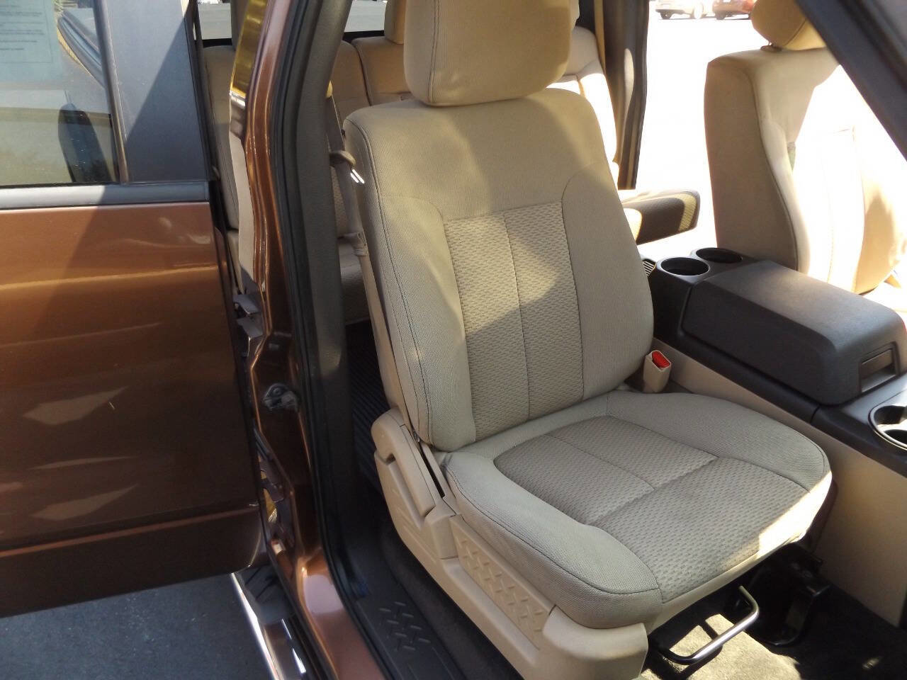 Used 2012 Ford F150 XLT w/ XTR Pkg image 22