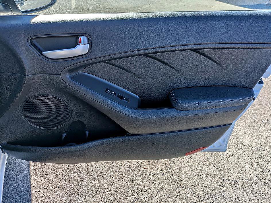 Used 2018 Kia Forte LX image 29