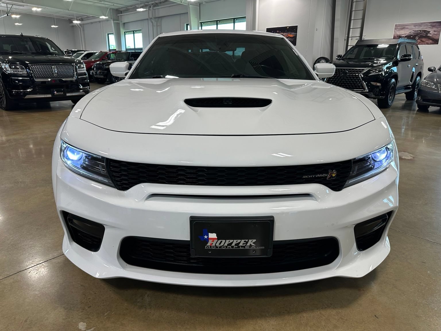 Used 2022 Dodge Charger Scat Pack RWD image 2