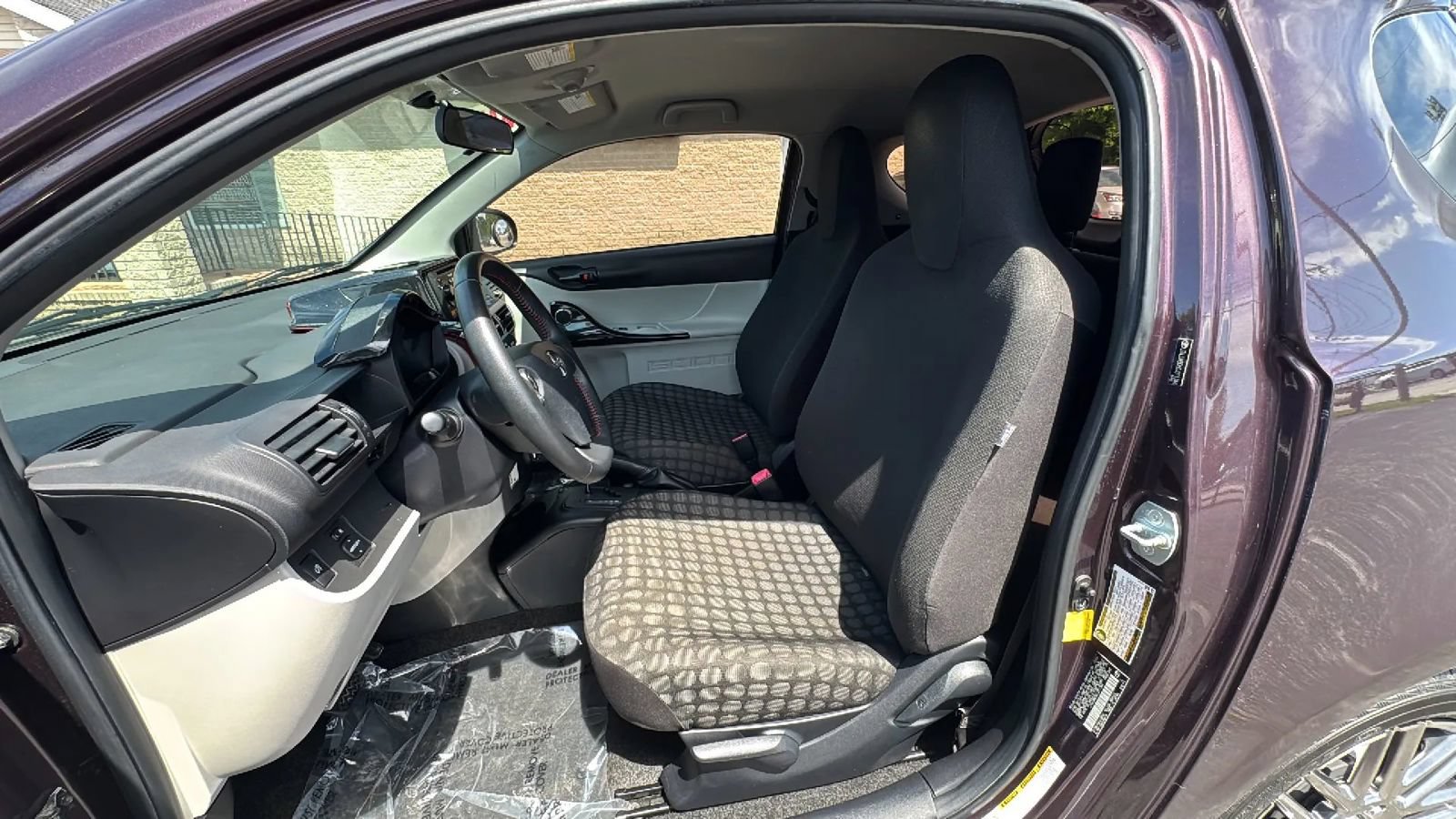 Used 2012 Scion iQ w/ Rear Speaker Pkg FWD image 12