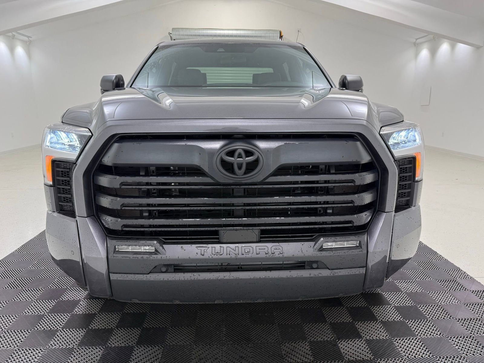 Used 2025 Toyota Tundra SR5 w/ SR5 Convenience Package image 2