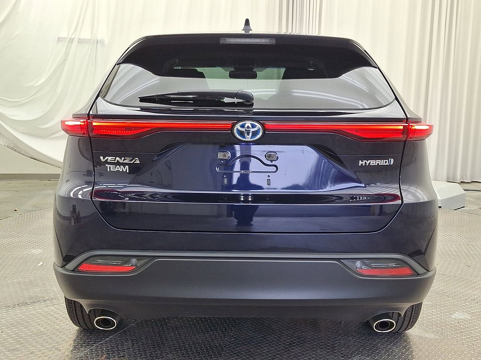 Certified 2022 Toyota Venza LE AWD/4WD image 23