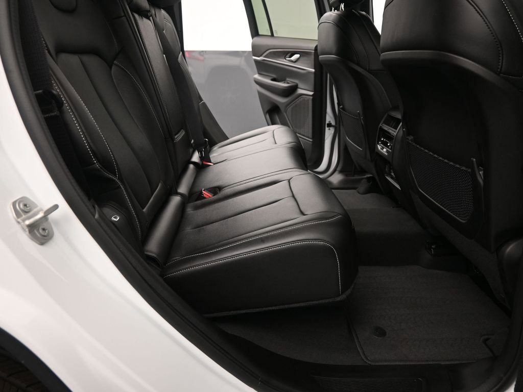 Used 2024 Jeep Grand Cherokee Limited image 15