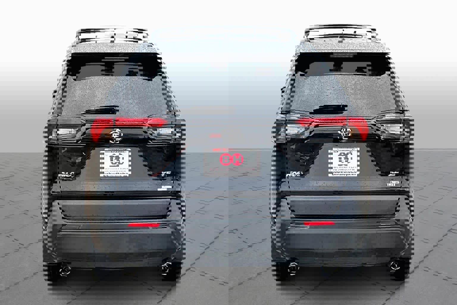 Used 2021 Toyota RAV4 XLE Premium image 5