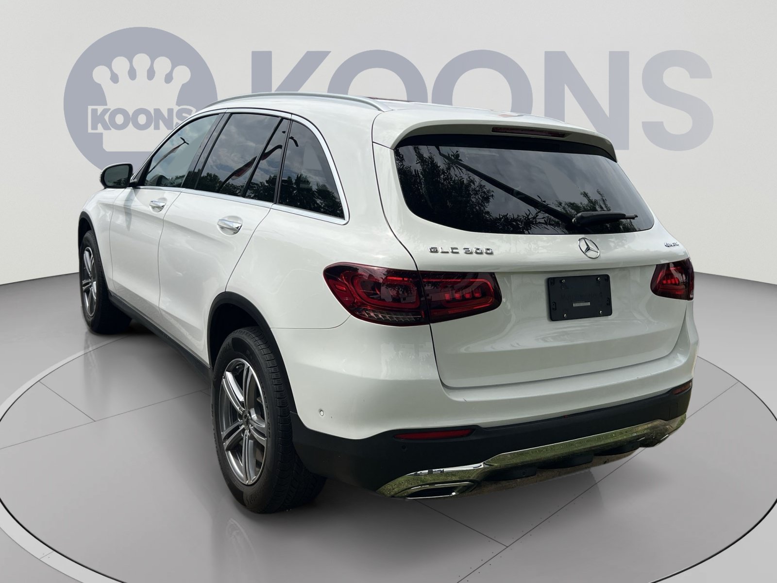Used 2022 Mercedes-Benz GLC 300 4MATIC image 2